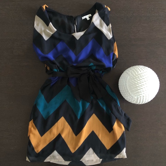 Patterns Dress - Picture 2 of 5